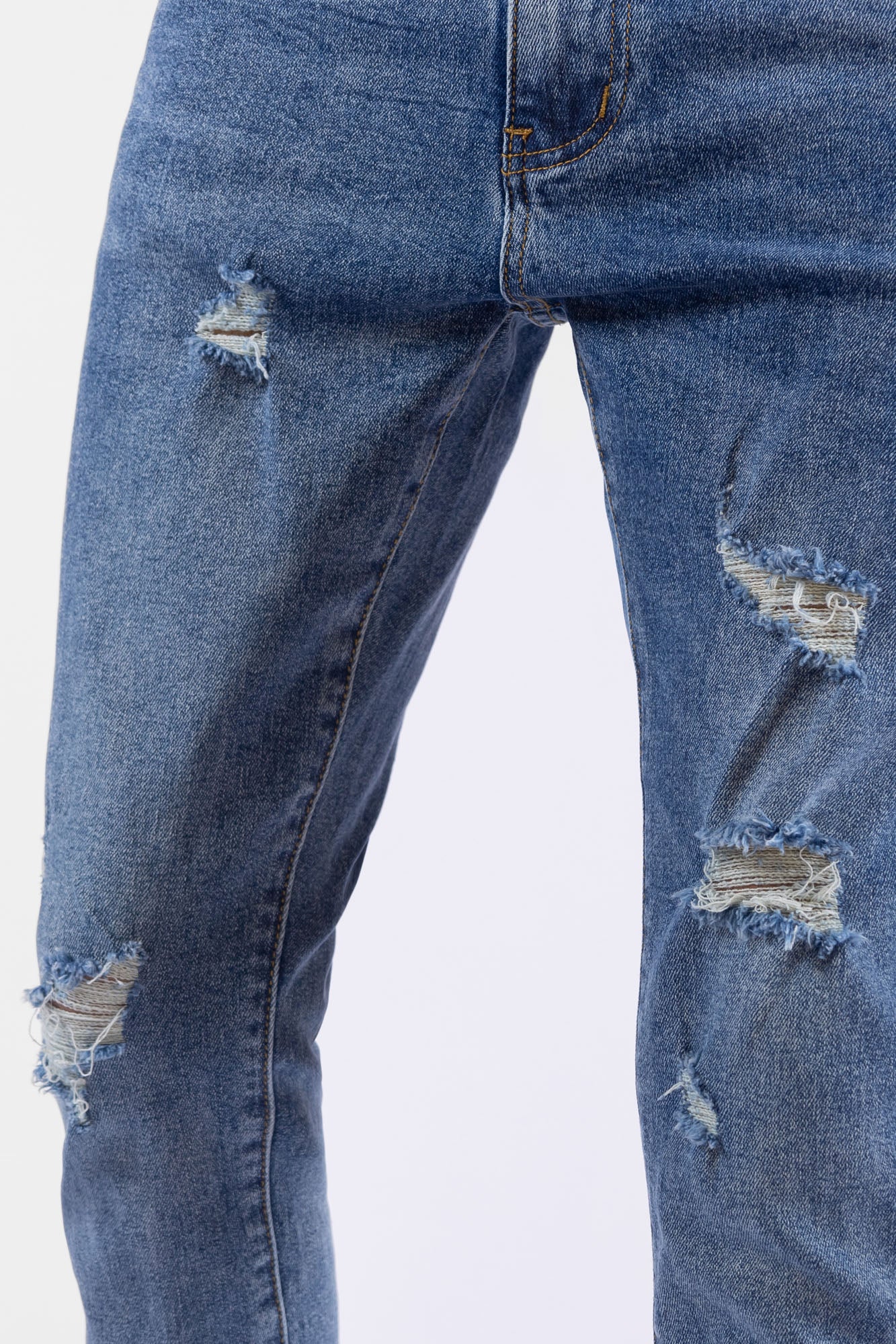 Jean Slim Fit con desgastes