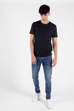 Cargar imagen en el visor de la galería, Camiseta Básica Color Negro Para Hombre

