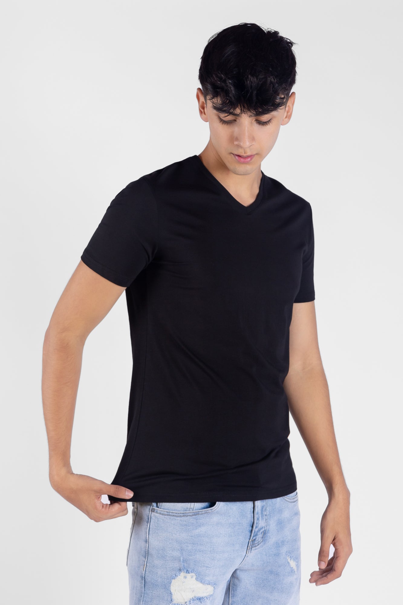 Camiseta V Color Negro Para Hombre