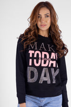 Cargar imagen en el visor de la galería, Hoodie Estampado Negro Para Mujer
