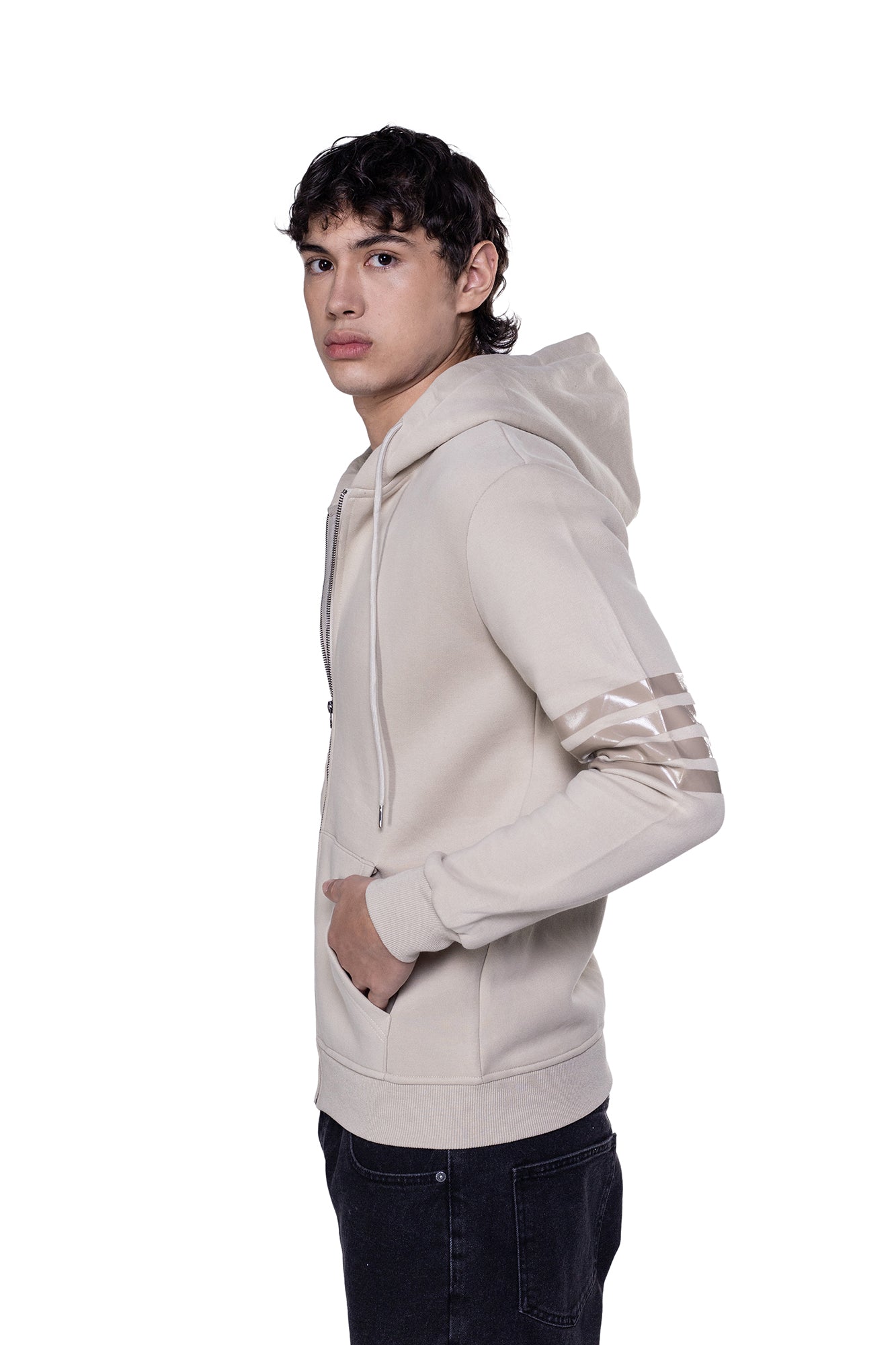HOODIE CON CAPOTA Y CREMALLERA