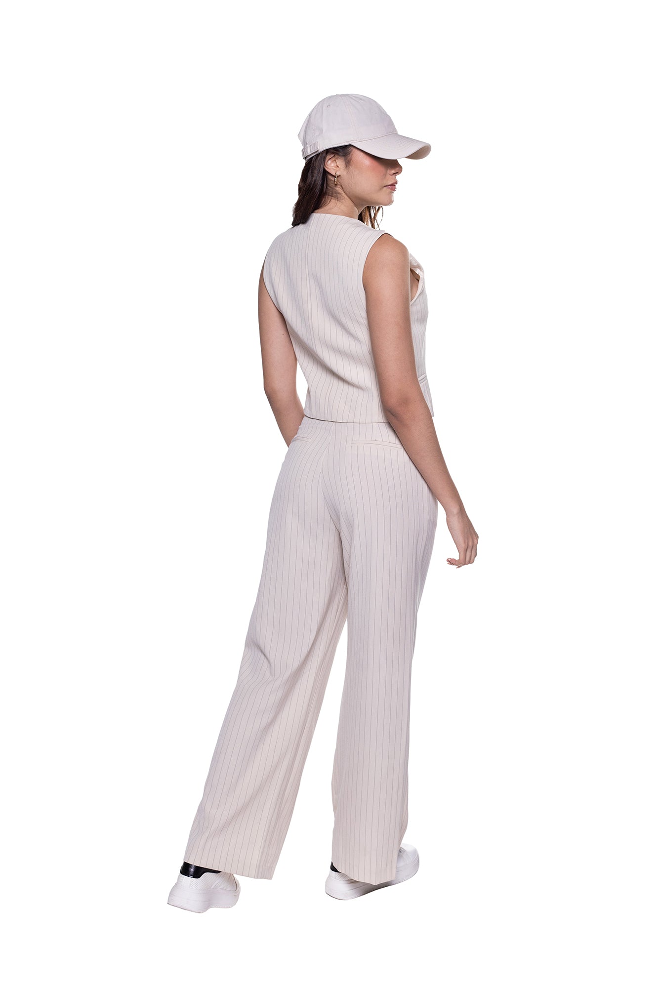 SET  DAMA