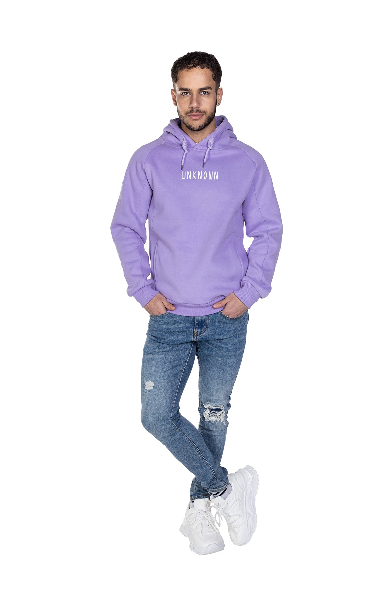 HOODIE CON CAPOTA CON ESTAMPADO