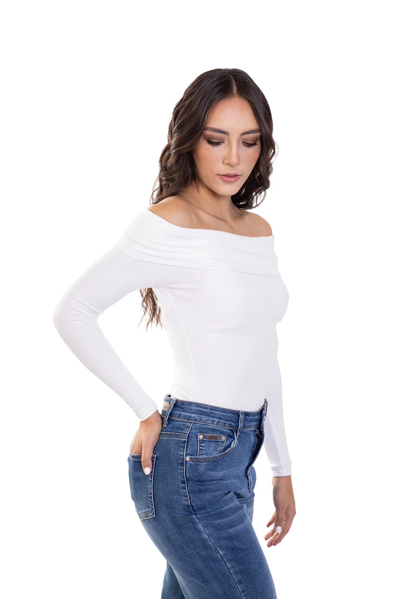 BLUSA MANAGA LARGA CUELLO BANDEJA